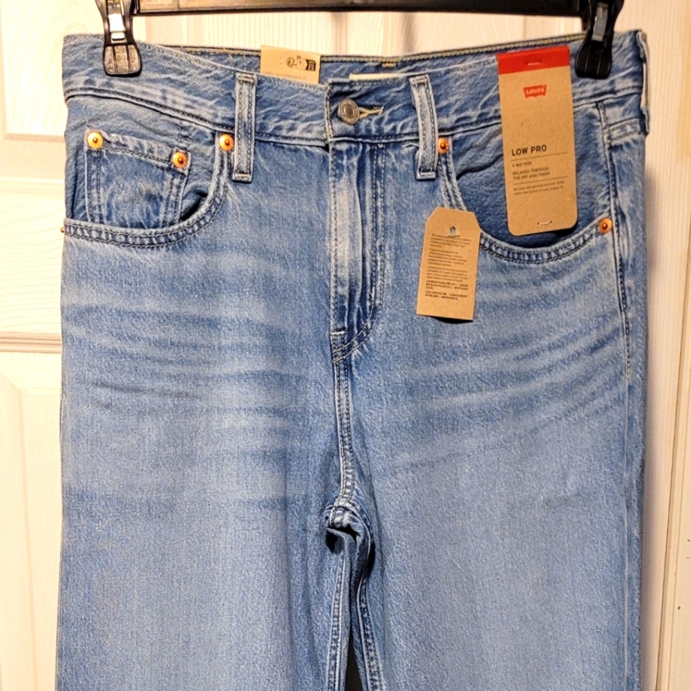 LEVI'S LOW PRO Lightweight Ladies Jean NWT Denim Size 28=Size 5-6